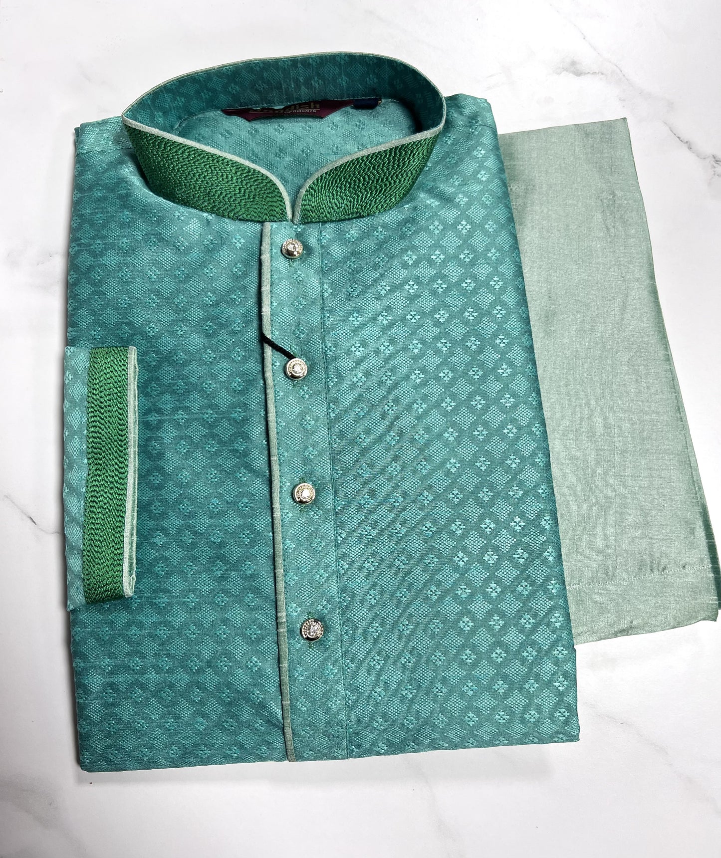 The Vivek kurta set