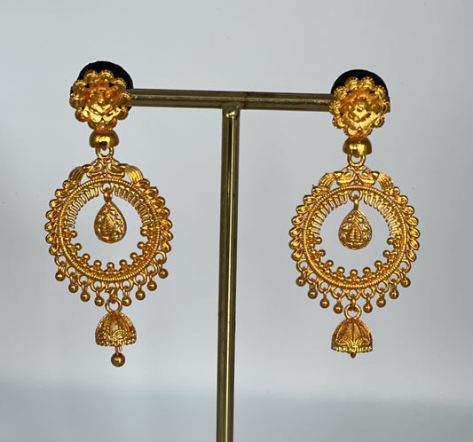 Pari Earring